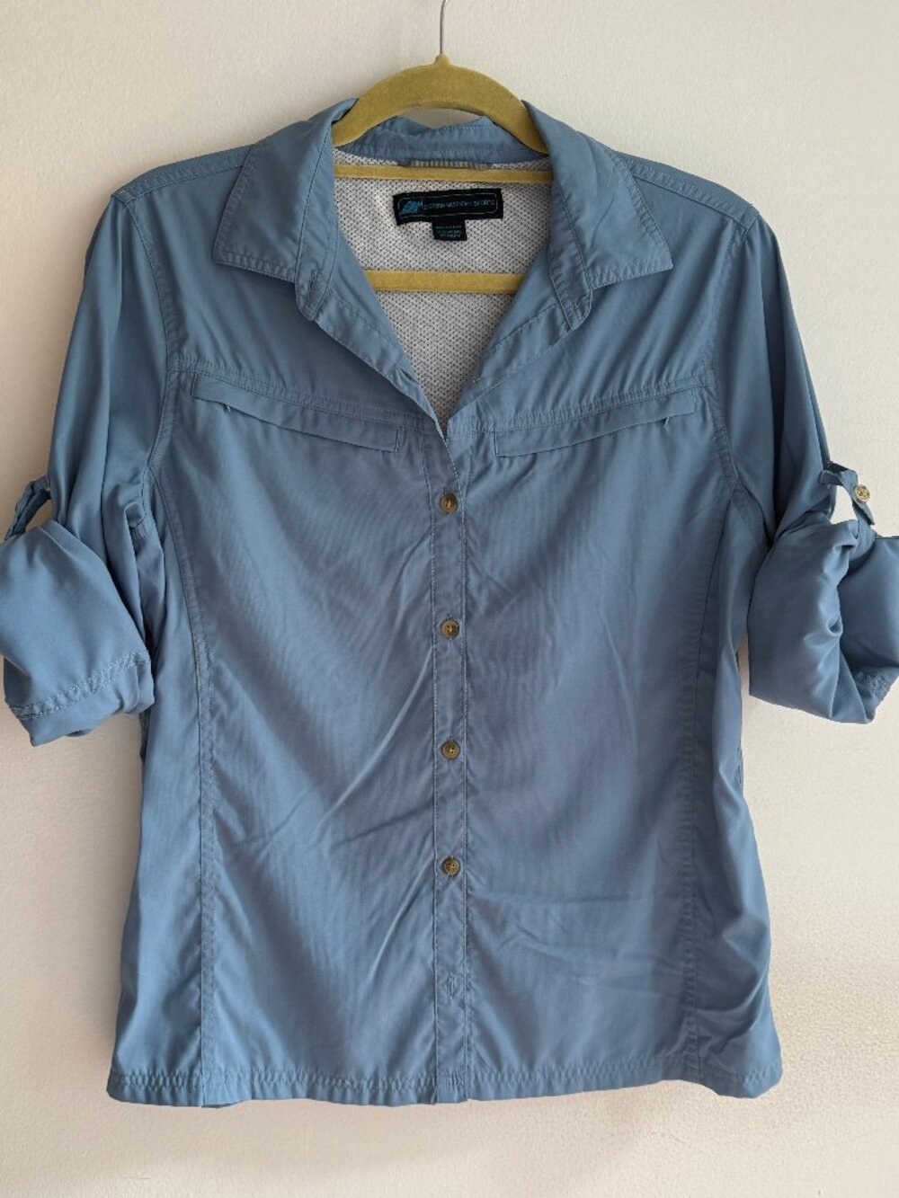 Eastern Mountain Sports Women's Lightweight Button-Down